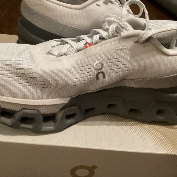 On Cloud Cloudmaster 2 frost athletic shoes ladies 8 - Picture 4 of 11